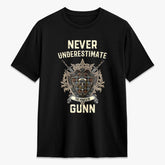 Gunn Weathered Tartan Crest 2D T-shirt - Never Underestimate Style